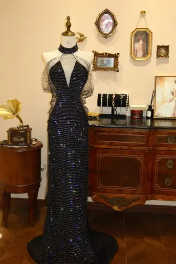 Black halter-neck waist-cinching slim-fit bodycon long sexy prom dress R7944