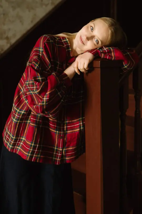 Clementine – Linen Shirt with Bow-Tie Collar