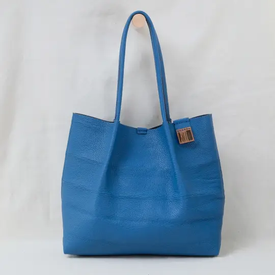 Pinch Tote pebbled happy blue