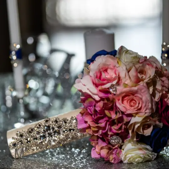 "Tonya" Bouquet Holder ( available in other colors)
