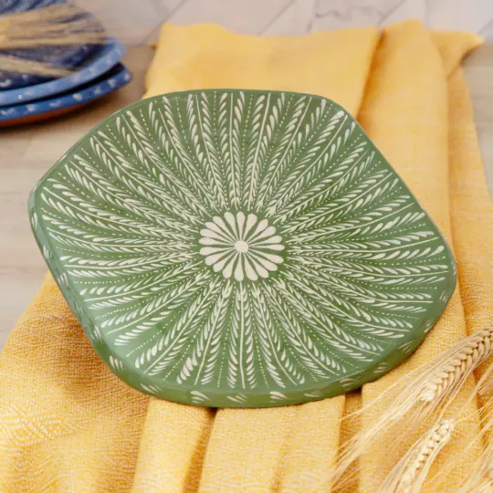 Feathered Mandala Capula Hexagonal Plate
