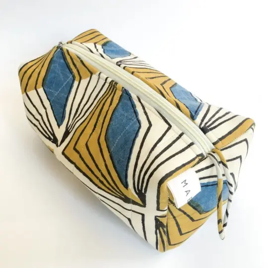 Maelu Cosmetic Bag in Hattie