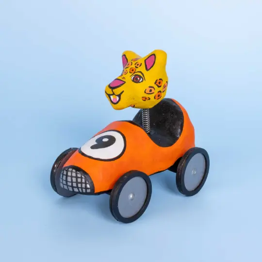 Papier-Mâché Cartonería Racers Wild Animals Sculptures