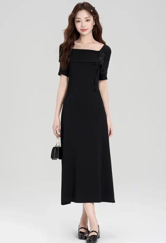 French Hepburn style square collar temperament dress waist slimming little black dress R2401