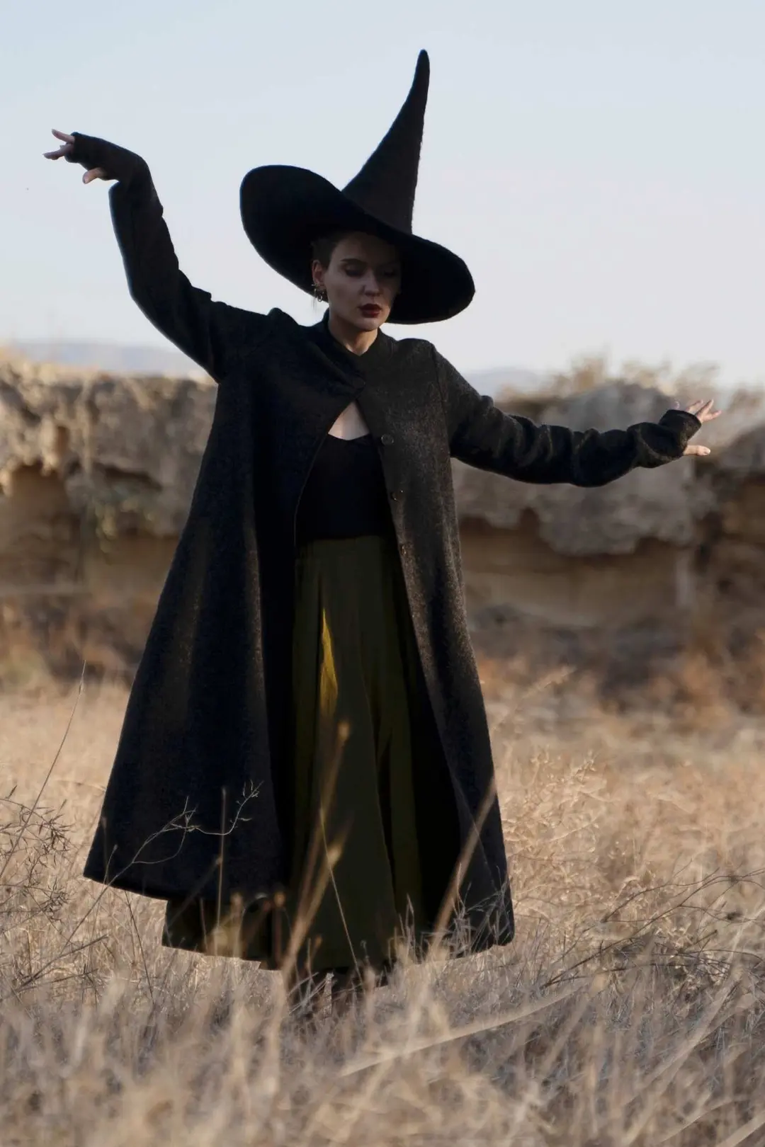 Classic – Virgin Wool Coat with Thumbhole Sleeves