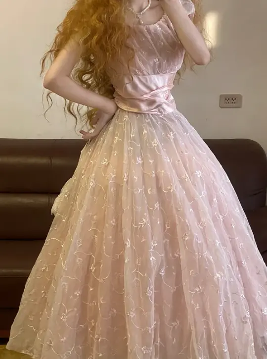Light Pink Sleeveless Waist-Cinched Long Ball Gown R7383
