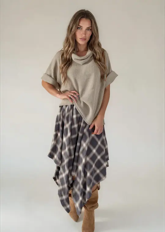 Laynie Top in Grey
