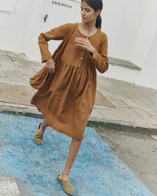 R: Long sleeve midi MAMA linen dress (Color: Toast; Size: S - MIDI length)
