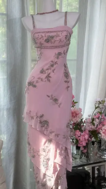 Light pink halter-neck rhinestone-embellished fitted waist bodycon sexy long ball gown R7636