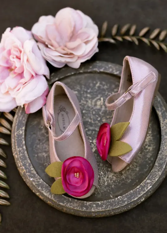Charlotte Flat in Metallic Pink