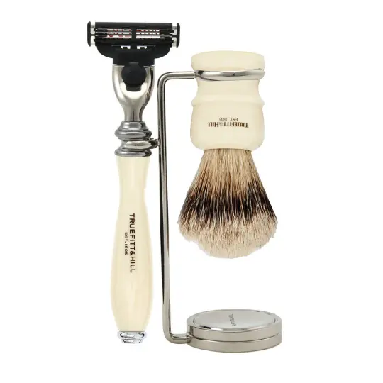 Wellington Collection - Shaving Brush & Mach III or Fusion Razor Set