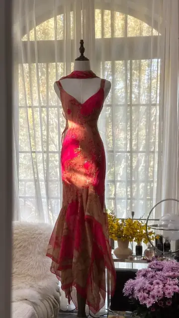Pink retro color-blocked halter-neck fitted long ball gown R7733