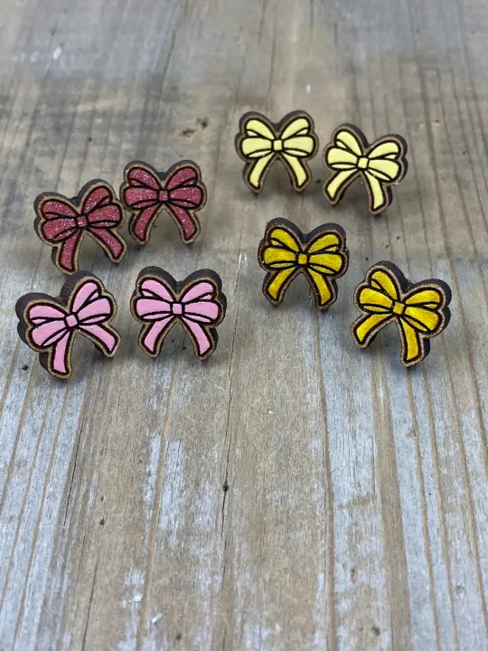 Ribbon Stud