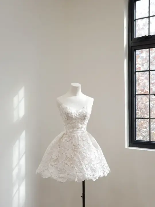 White lace strapless fitted short ball gown R8532