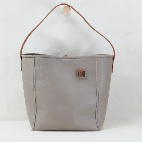 Pebbled  3-panel Single Sling  pebbled warm gray