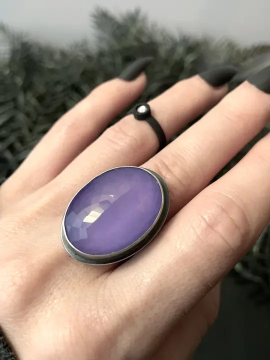 Rose Quartz Purple Glow Ring - Size 6.5