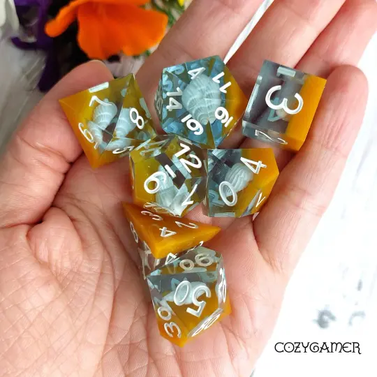 Sea Shell Sharp Edge Dice Set – 7-Piece Ocean Resin DnD Dice