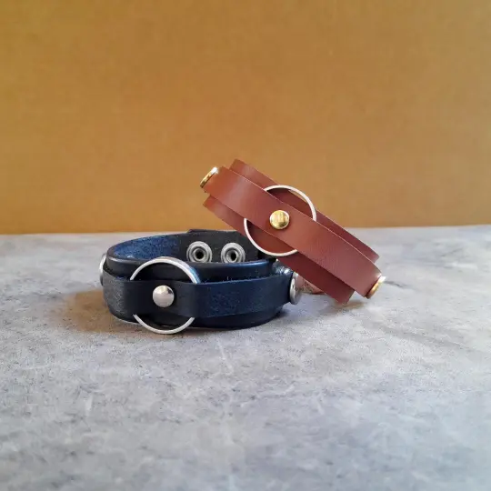 Vachetta Leather Ring Holder Bracelet | Adjustable & Secure