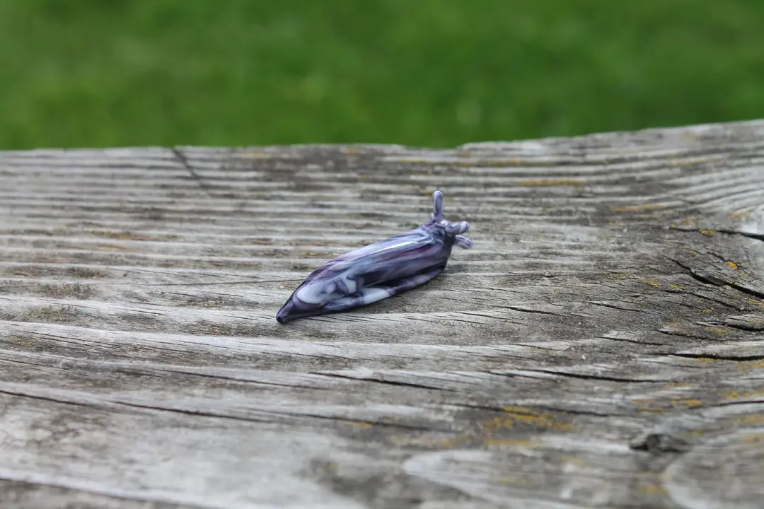 Purple And White Murano Glass Slug – Mini Animal Sculpture