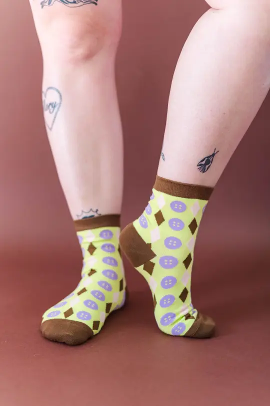 GREEN TWEE BUTTON SOCKS