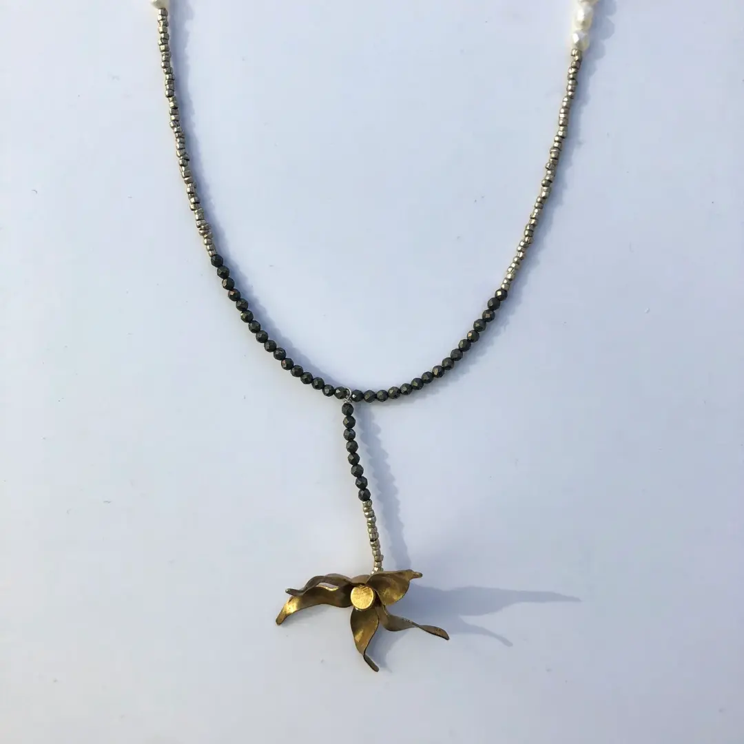 Golden wing