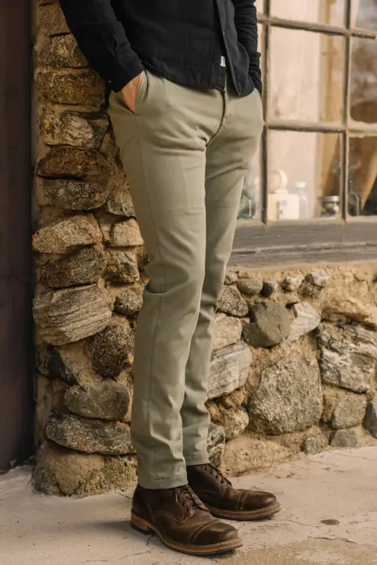The Axe Slim Denit®  Chino - Sage