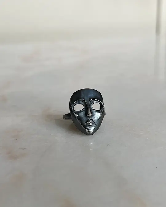 Persona // Mask