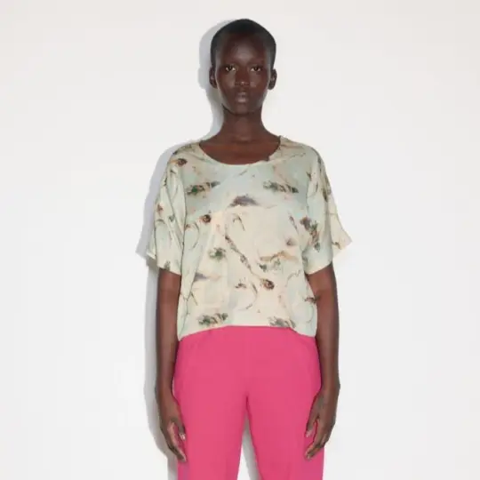 Lagos Top in Galaxy
