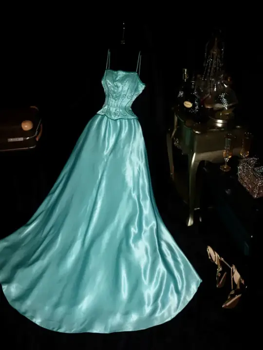 Mint green halter-neck fitted long ball gown R6891