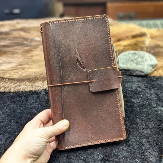 TN STANDARD Traveller's Notebook | Forest Keep ROOTS, No. 2