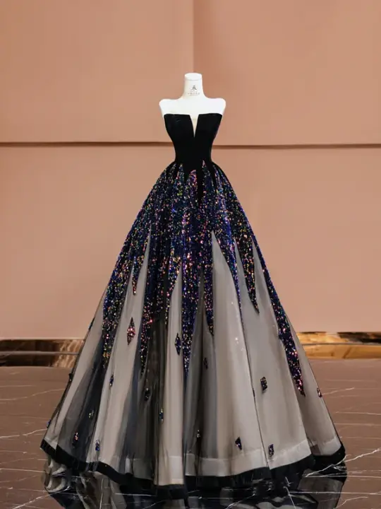 Black strapless, fitted waist, long ball gown with a full skirt R8391
