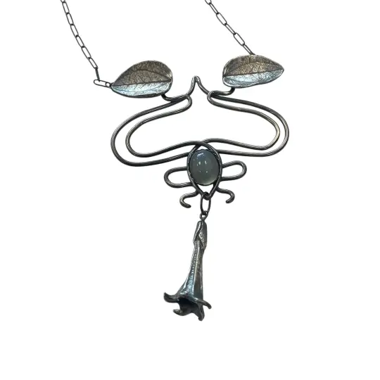 Nouveau Datura Whiplash Pendant dark silver moonstone