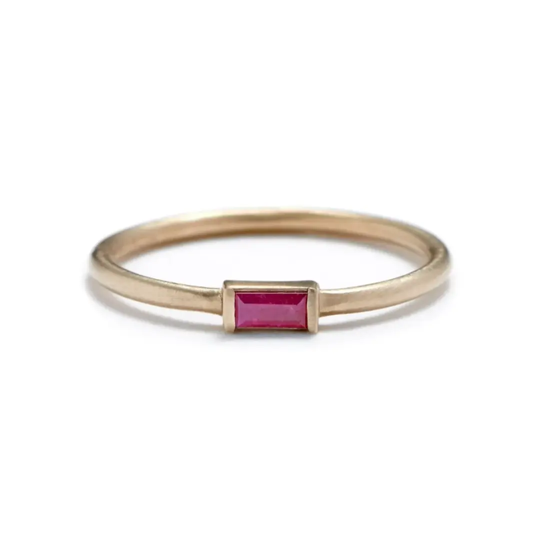 Bellus ring - Ruby