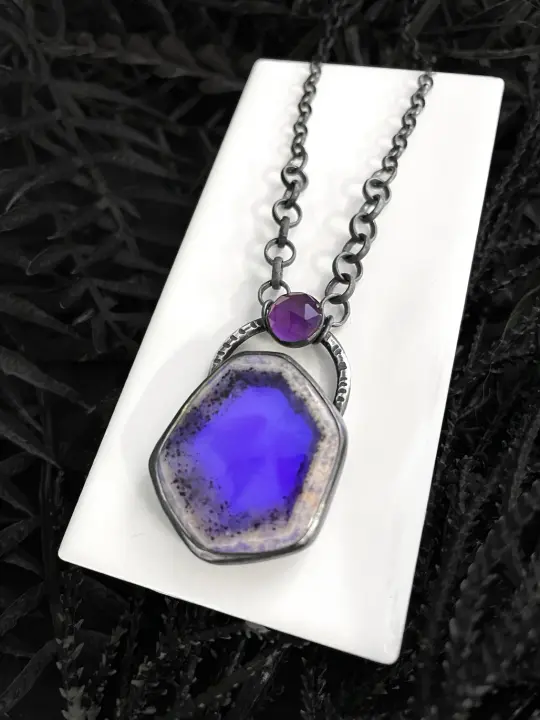 Glowing Atomic Apex Amethyst Pendant