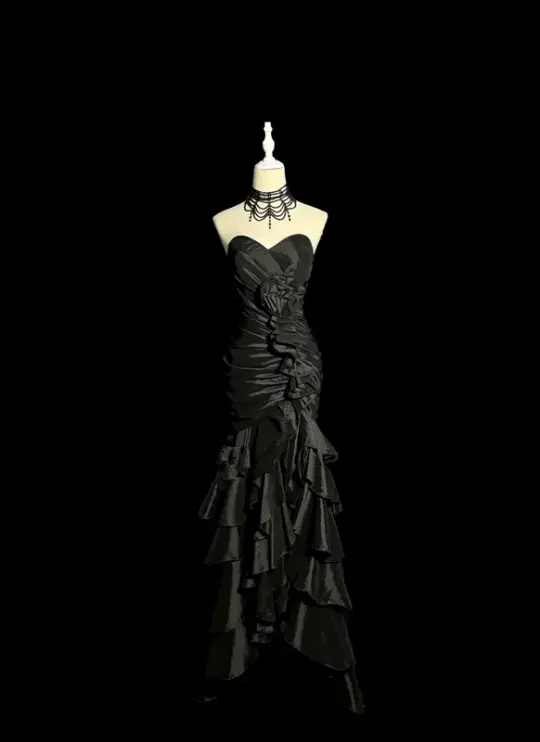 Black strapless fitted waist slim-fitting pleated cake skirt long ball gown R6664