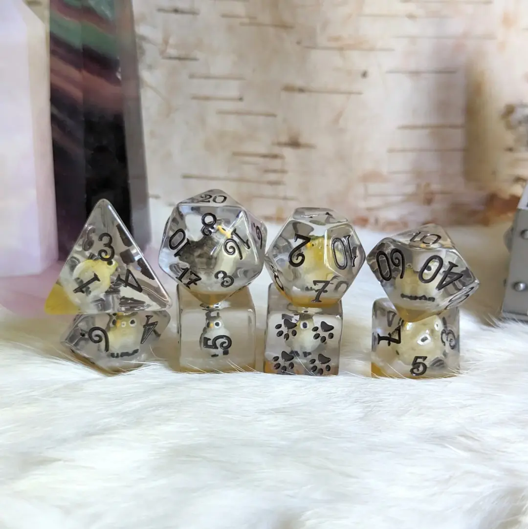 Barn Owl Dice Set – 8-Piece Animal DnD Dice with Paw D6 | Fennek & Finch