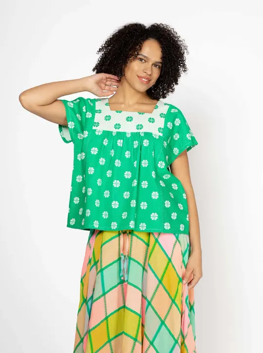 sample sale | lynne top green daisy | XS & 2X