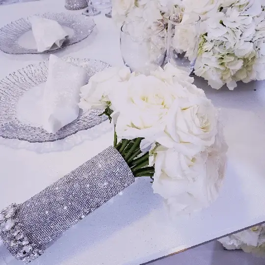 "Celena" Bling Bouquet Holder