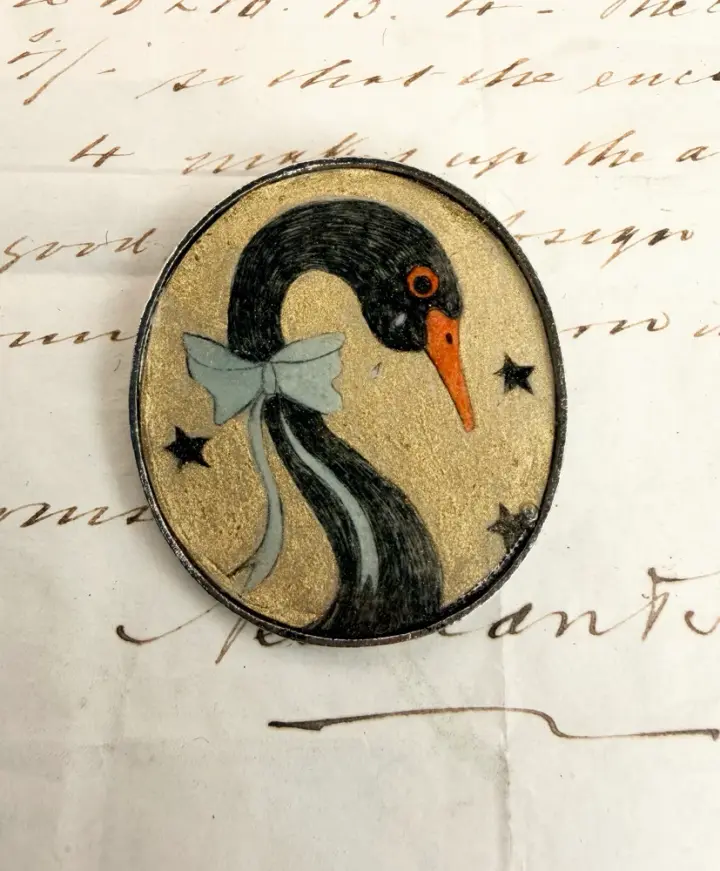 Pretty Swan Brooch