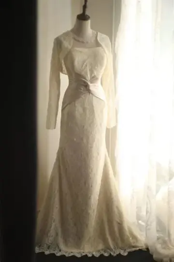 White strapless fitted waist slim-fitting lace skirt long ball gown R6798