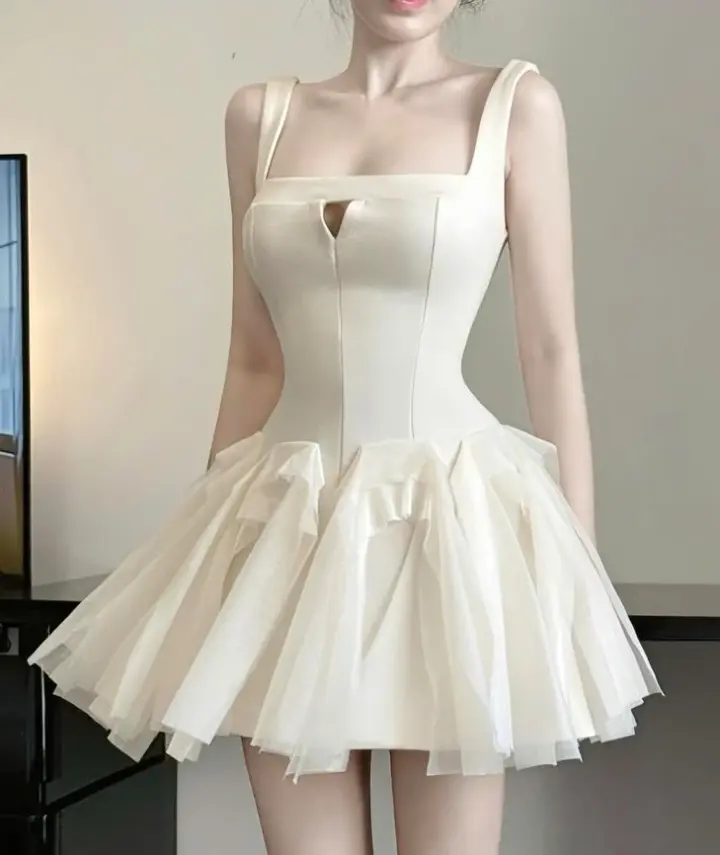 White suspenders, white moonlight, hollow waist, slimming, A-line short skirt, homecoming dress R4086