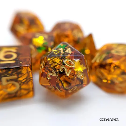 Falling Leaves Dice Set – 7-Piece Autumn DnD Dice | Fennek & Finch