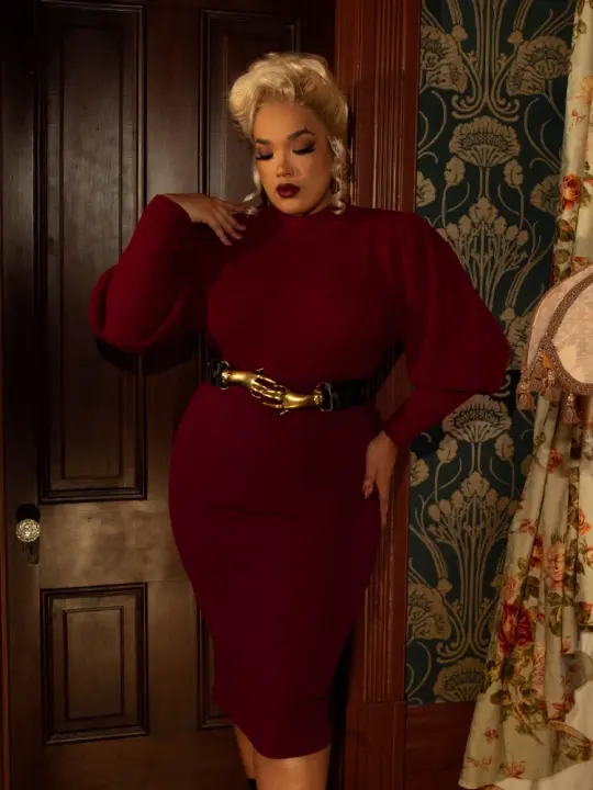 Vamp Pencil Skirt in Oxblood