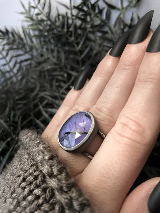 Glowing Lilac Rutilated Quartz Orbit Ring - Size 6.5