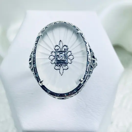 Frosted Camphor Ring, Starburst embellished with Inset Gem, Persian Design #D230e
