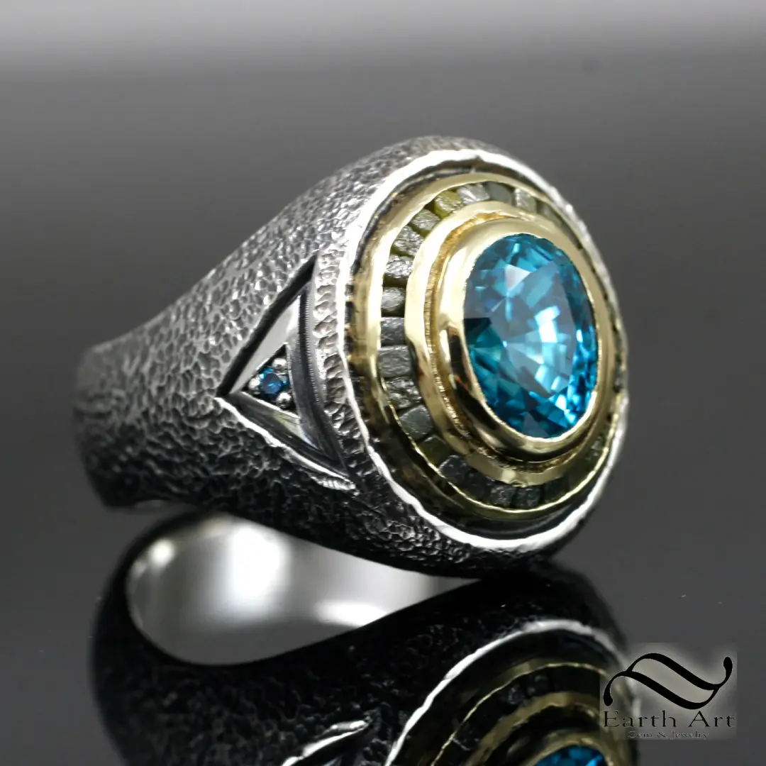 Rugged 5 ct Mens Blue Zircon signet Ring - Sterling silver & 18k