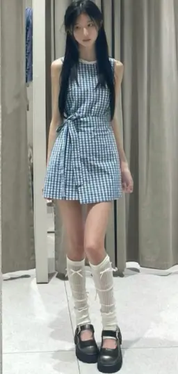 Blue and white checkered sleeveless waist slimming pure short skirt homecoming dress R3967