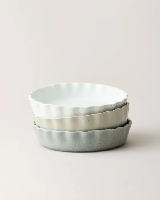 Fieldstone Ruffle Pie Dish