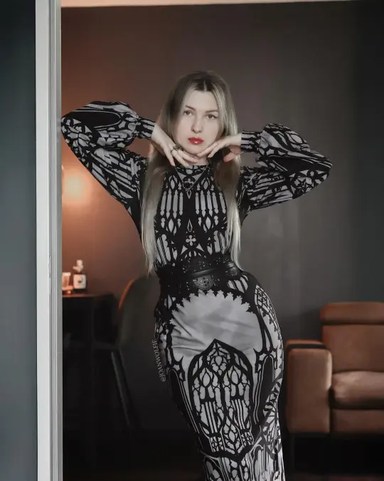 The Cathedral's Veil Long Sleeve Bishop Midaxi Dress