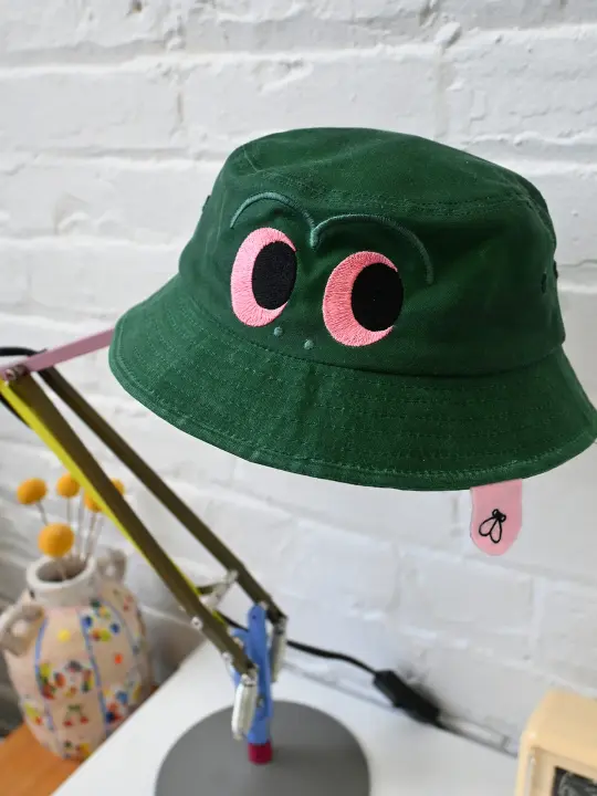 "Froggy" waxed cotton bucket hat